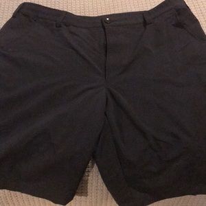 Under Armour Golf Shorts size 40